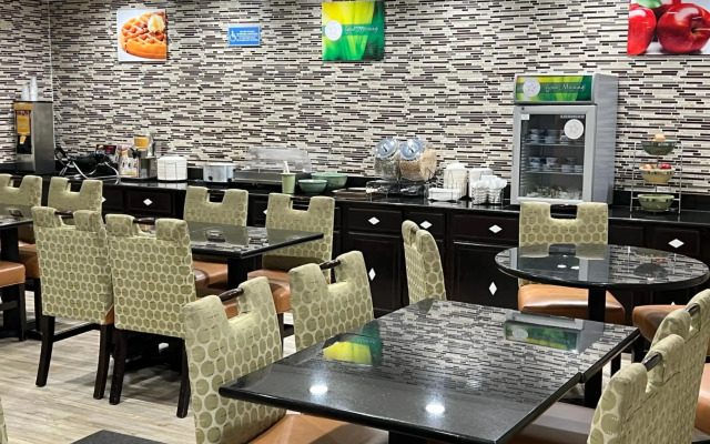 Quality Inn Merriam - Kansas City
