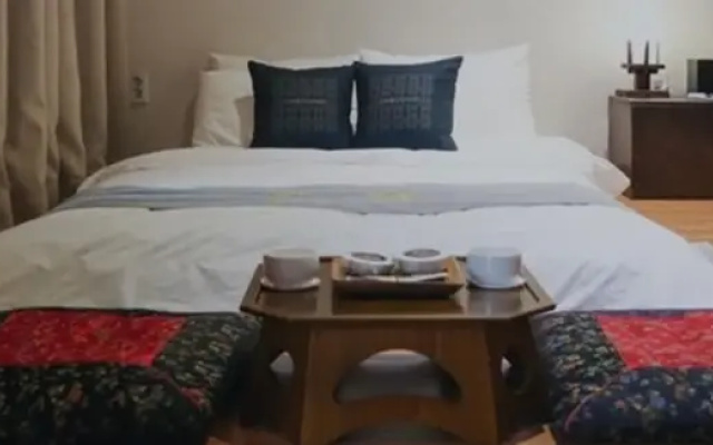 Pyeongchang Goryeogoong Hanok Hotel