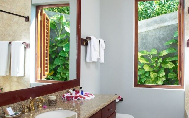 Bluefields Bay Villas