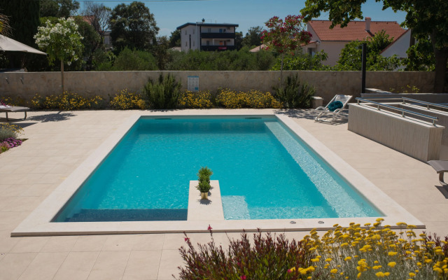 Pool Apartments Galeb