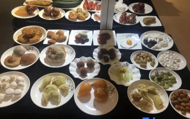 Xana Hotelle·Zhengzhou Weilai Road Exhibition Center