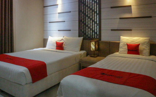 RedDoorz Plus Syariah near Manahan Solo