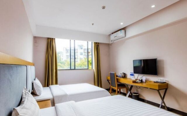 Jinlizhou Hotel (Gongbei Port Light Rail Station)