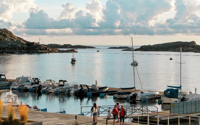 6 Person Holiday Home in Lysekil