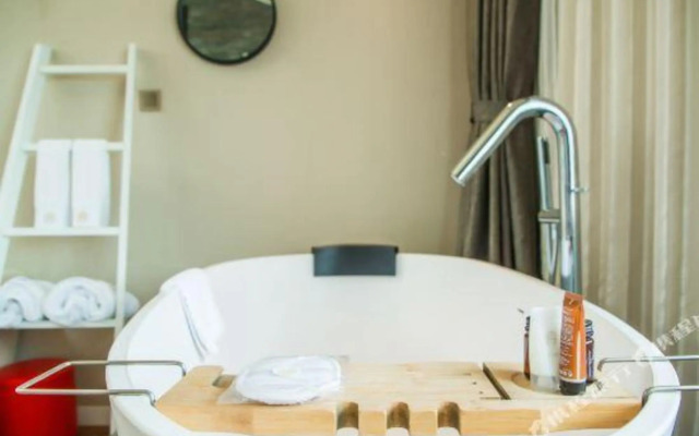 Wuzhen Mingli Hotel