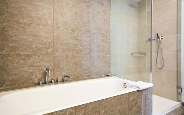 Large & beautiful apartment 4min from Passeig de Gràcia