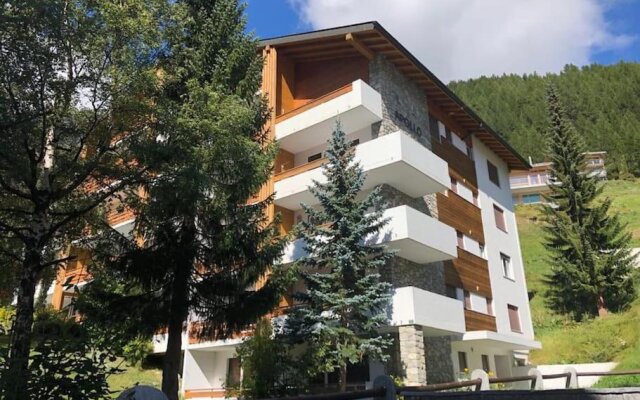 Near ski slopes 2 bedrooms apartment with balcony