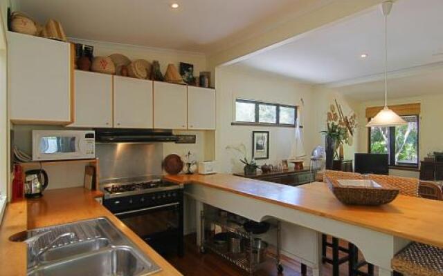 Byron Bay Accom 28 Childe Street, Byron Bay - Banaba