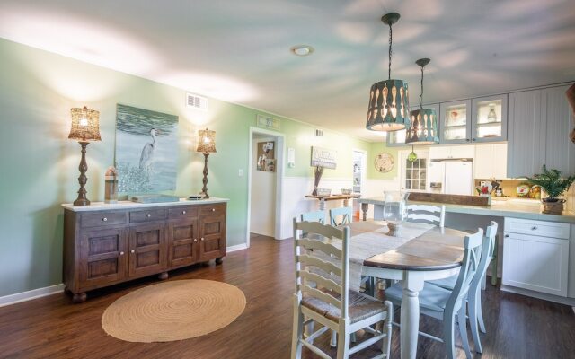 Sunset Lake Haus by RedAwning