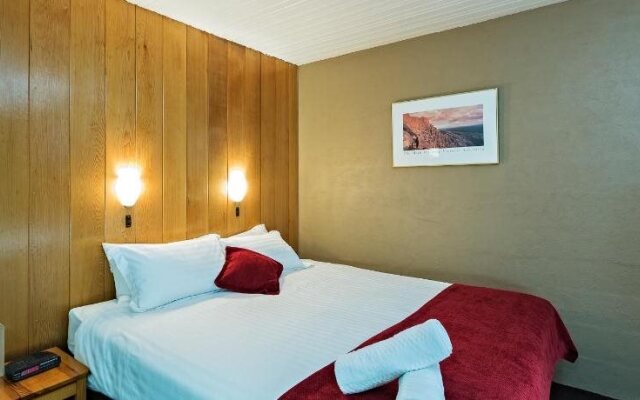 Trackers Falls Creek Lodge Accommodation