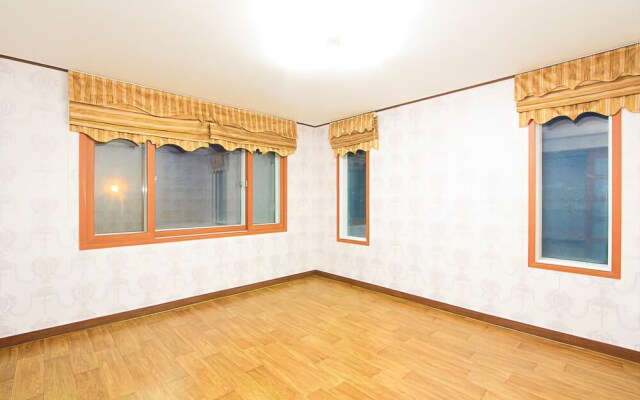 Damoa Pension