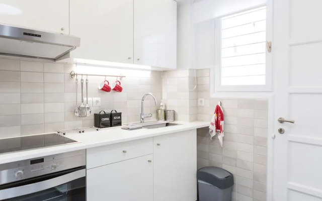 Newly Renovated Stylish Urban Flat