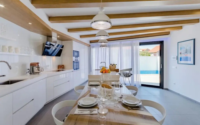 Villa Stone Pearl