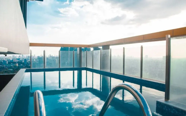 Huge 2Bedroom Staycation 4pax allowable 8pax Suite