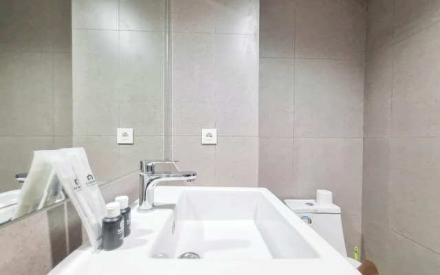 Good And Comfort Stay Studio Patraland Amarta Apartment