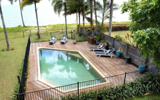 Absolute BeachFront Bliss @ Newell Beach