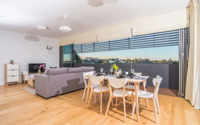 Peak East 2bed2bath APT @ryde SO Relaxing