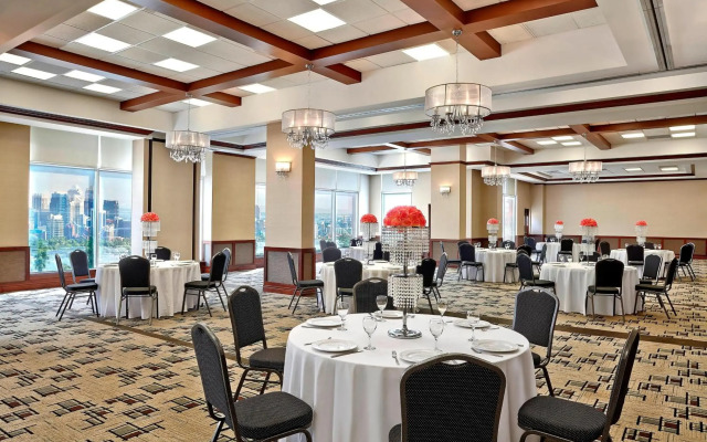 Four Points by Sheraton Calgary Airport