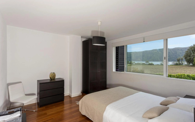 Casa das Camélias - Family Villa by the lagoon