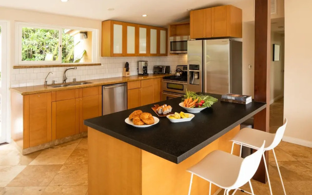 Piedra by AvantStay | Malibu Oasis w/ Patio & Spa