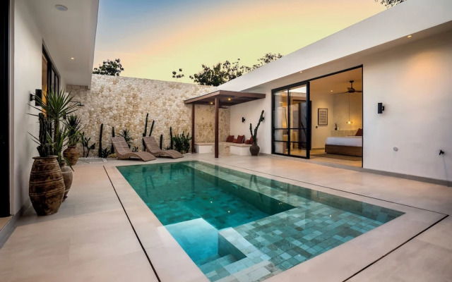 Apricot House by Alfred in Bali
