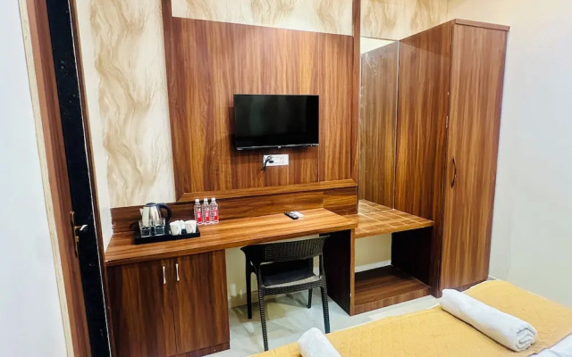 Hotel Deep Palace