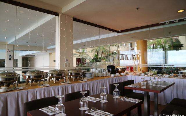 The Lake Hotel Tagaytay