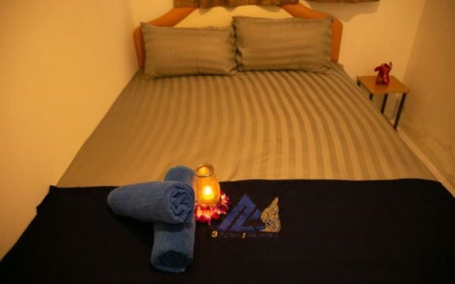 3 Plus 1 Hostel