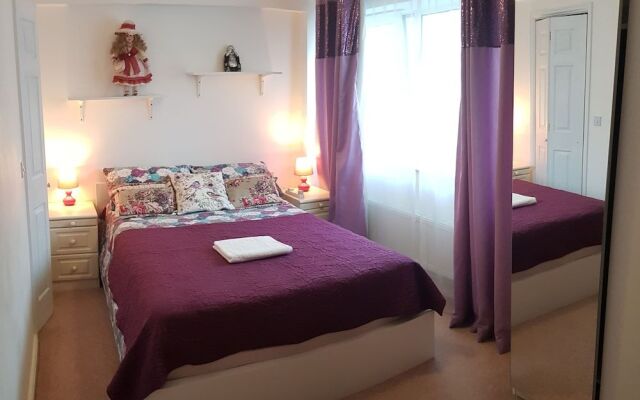 TravelStop #London-Ealing