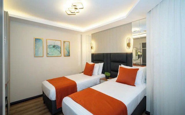 Отель Robin Hotel