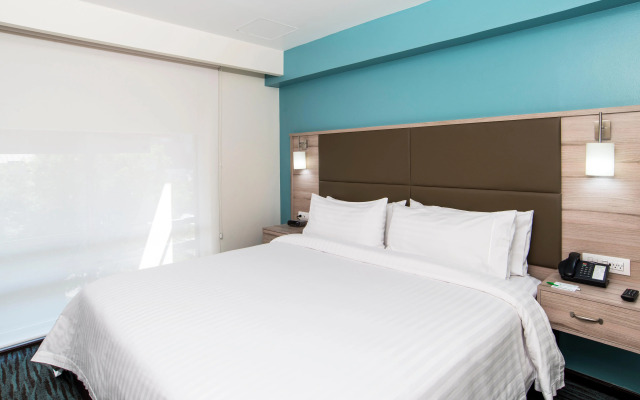Holiday Inn & Suites Mexico Zona Reforma by IHG