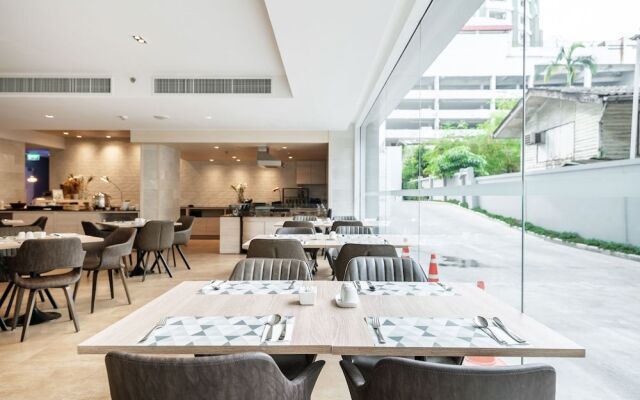 Posh Residence Thonglor by Favstay