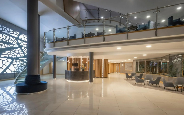 Pillo Hotel & Leisure Club