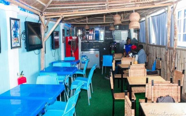 House Eleven Hotels and Apartments