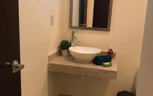 Beautiful 3 BR/3.5 bath Home@Selvanova