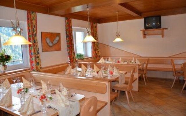 Ski In / Ski Out - Gästehäuser Saalbach-Hinterglemm