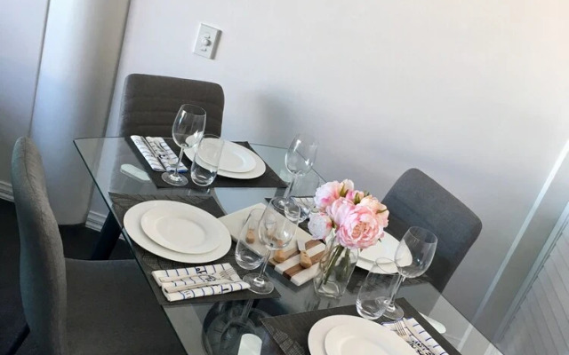 Princes Wharf - 1BR Comfortable Luxury