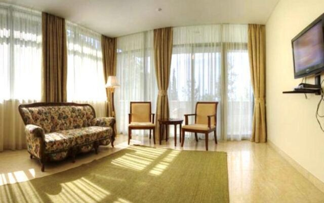 Tavria Hotel