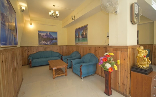Oyo 24942 Hotel Lhasa