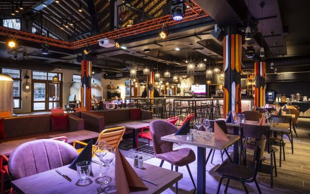 Hotel Base Camp Lodge