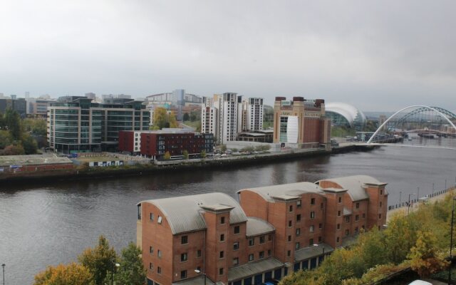 2 Bedroom Apartment Newcastle Quayside Views