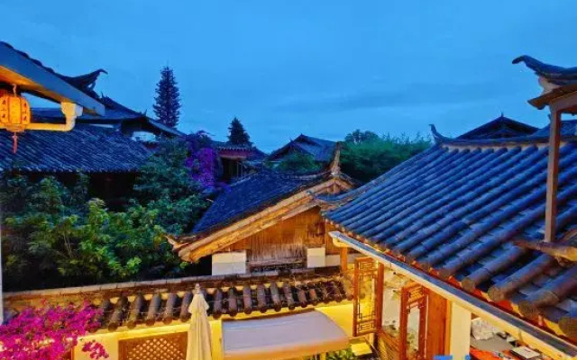 Mai Xiao Mai Resort Courtyard