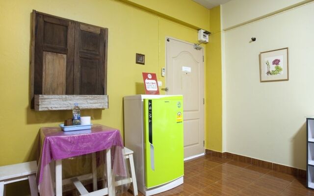 NIDA Rooms Min Buri 6 Floating Market