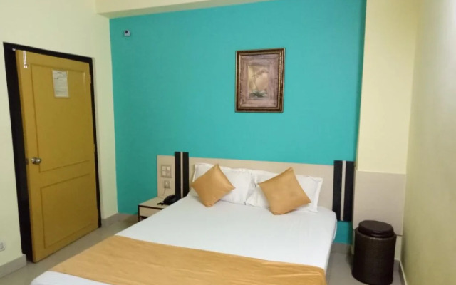 Hotel Trimurti Heights