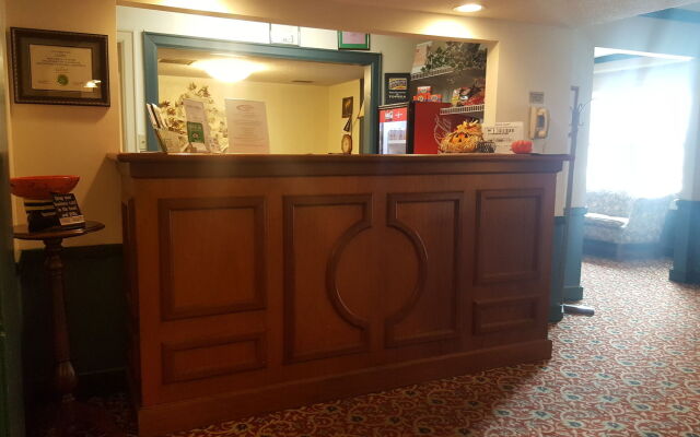 Senate Luxury Suites