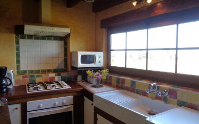 Gîte Saint-Haon-le-Châtel, 4 pièces, 6 personnes - FR-1-496-21