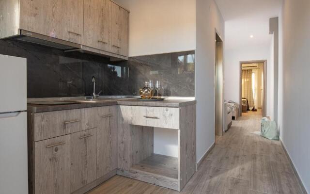 Sunset Studios - New Suites with Seaview & Back Side Apartements