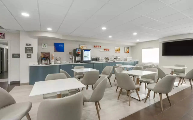 Comfort Inn & Suites Louisville Airport Fair & Expo