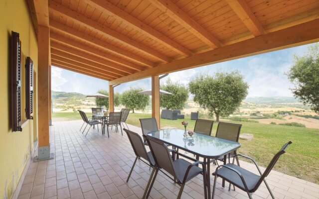 Stunning Apartment in Montefelcino With 2 Bedrooms