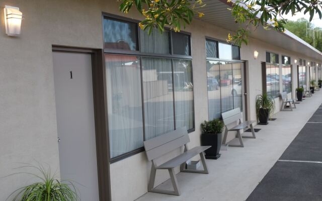 Loddon River Motel